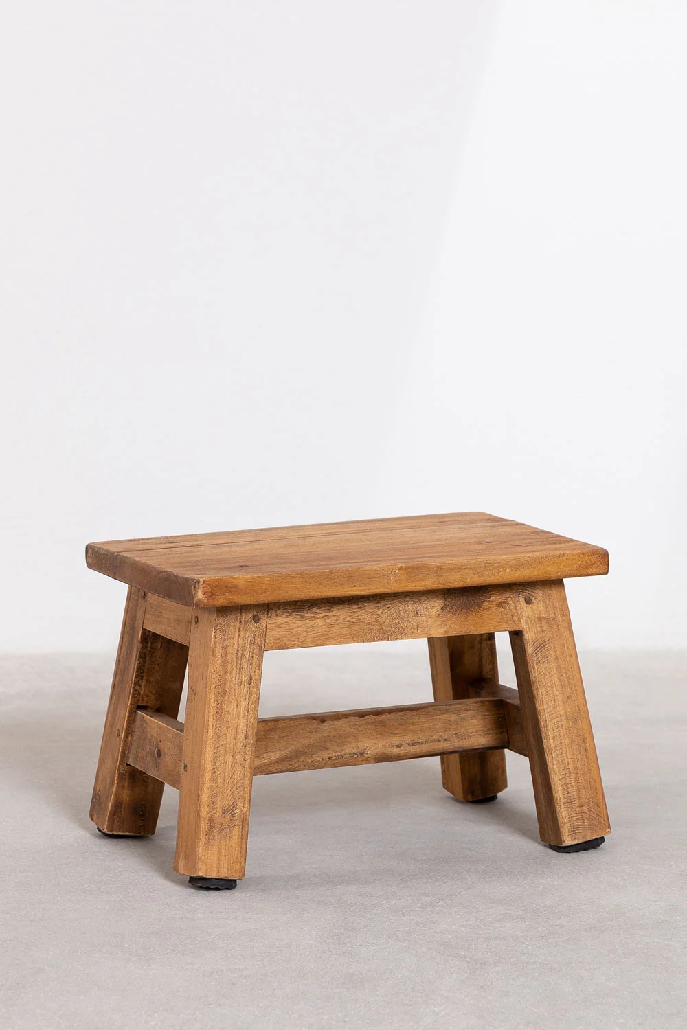 Sgabello Basso in legno riciclato